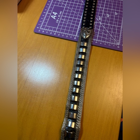Rare Vintage Nanni heavy studded chainmail
"western" leather belt - Picture 10 of 16
